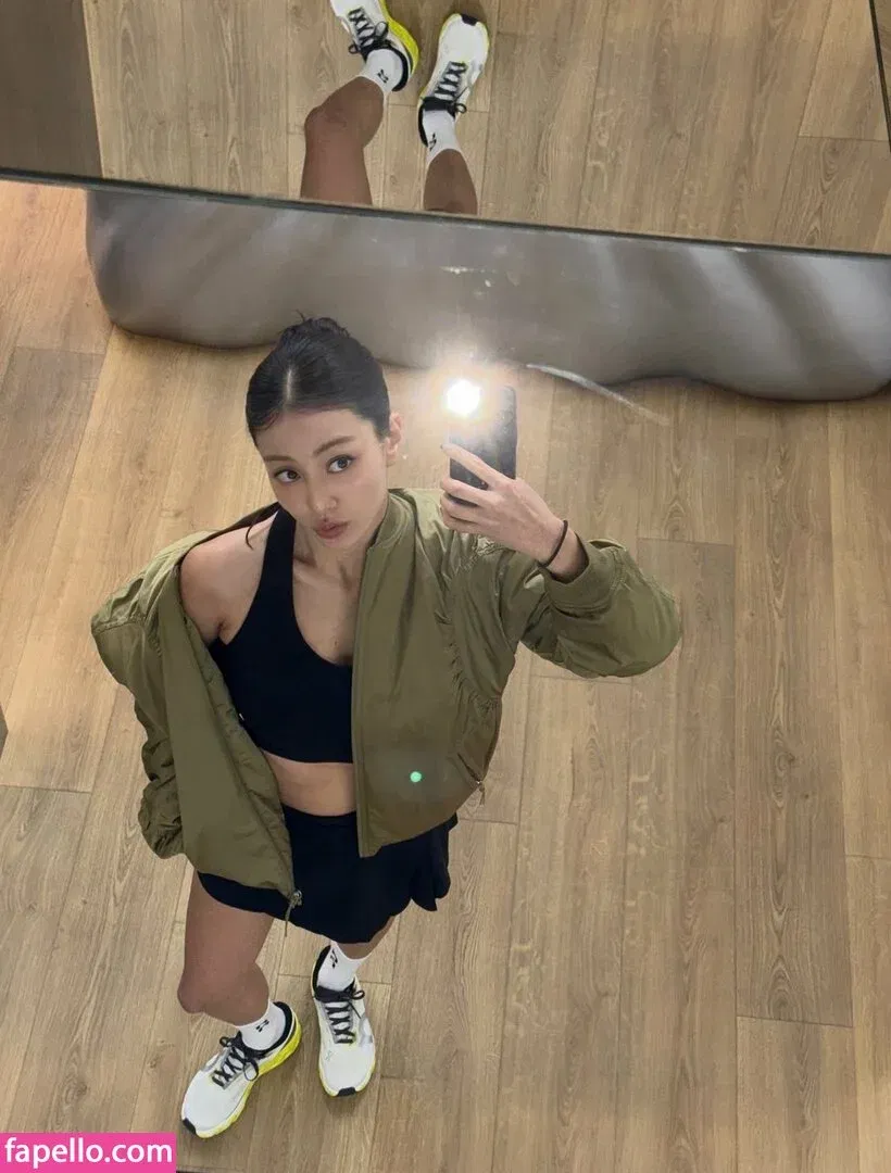 Jihyo Onlyfans Photo Gallery 