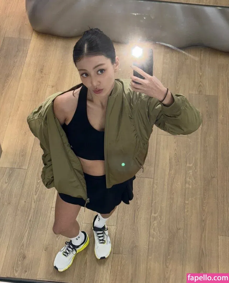 Jihyo Onlyfans Photo Gallery 