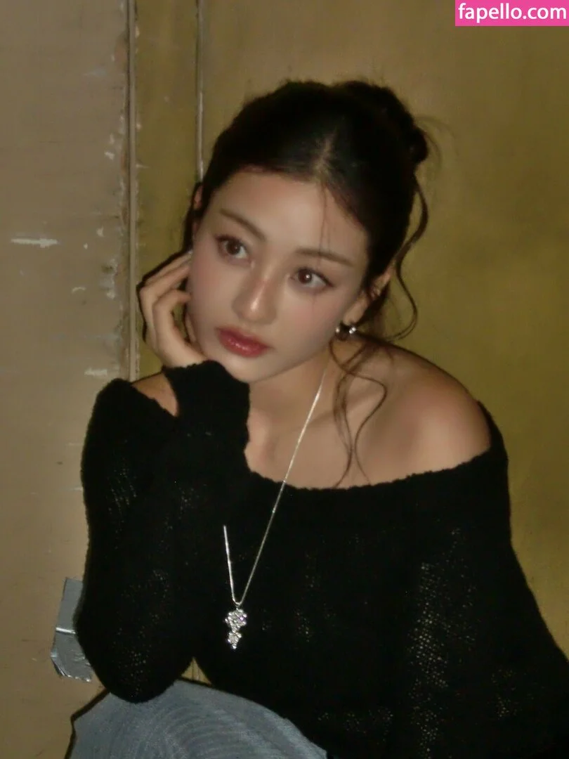 Jihyo Onlyfans Photo Gallery 