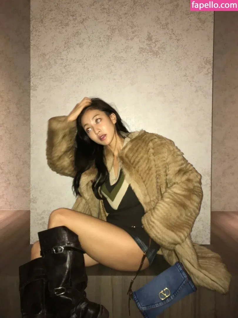 Jihyo Onlyfans Photo Gallery 