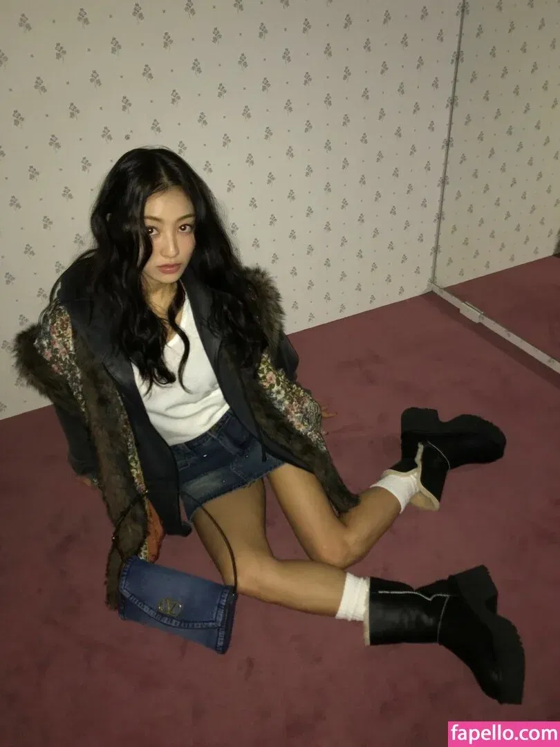 Jihyo Onlyfans Photo Gallery 