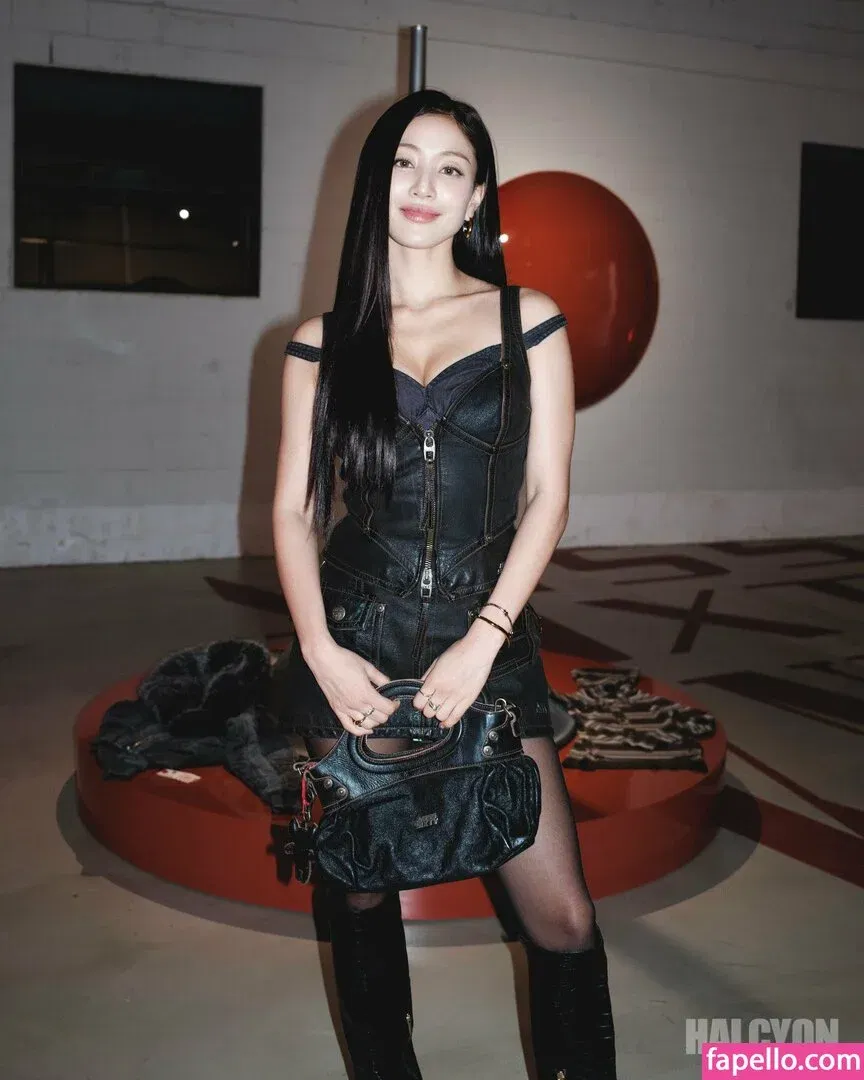 Jihyo Onlyfans Photo Gallery 