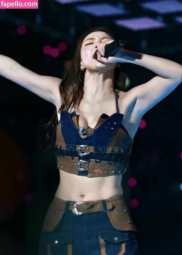 Jihyo Onlyfans Photo Gallery 