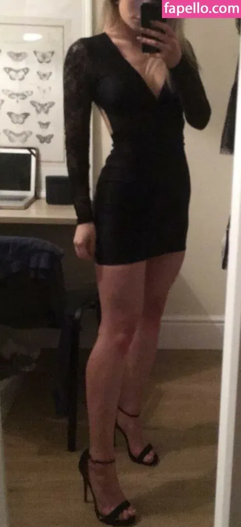 rosielovers21 Onlyfans Photo Gallery 