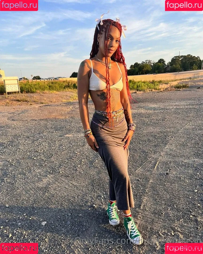 leahsade Onlyfans Photo Gallery 