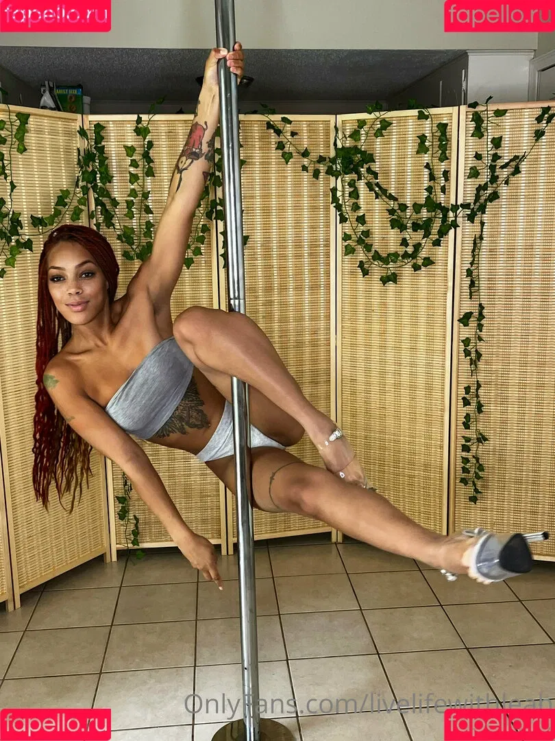 leahsade Onlyfans Photo Gallery 
