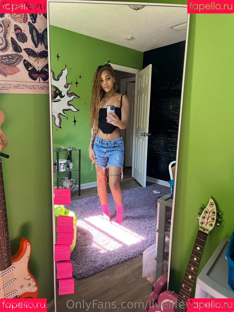 leahsade Onlyfans Photo Gallery 