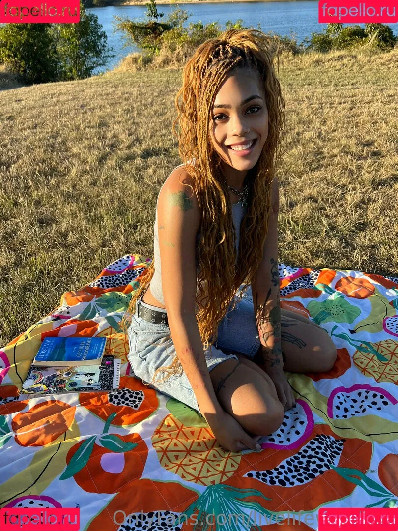 leahsade Onlyfans Photo Gallery 