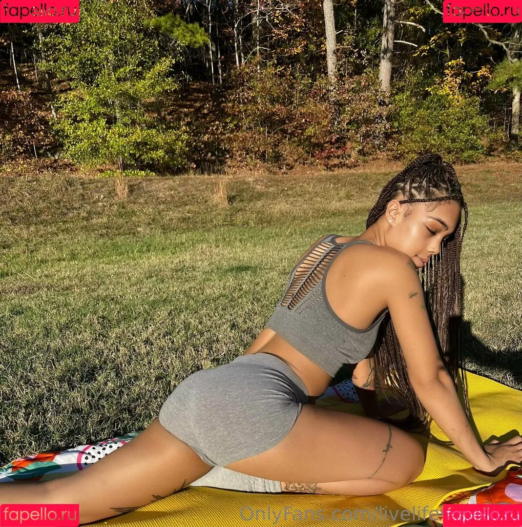 leahsade Onlyfans Photo Gallery 