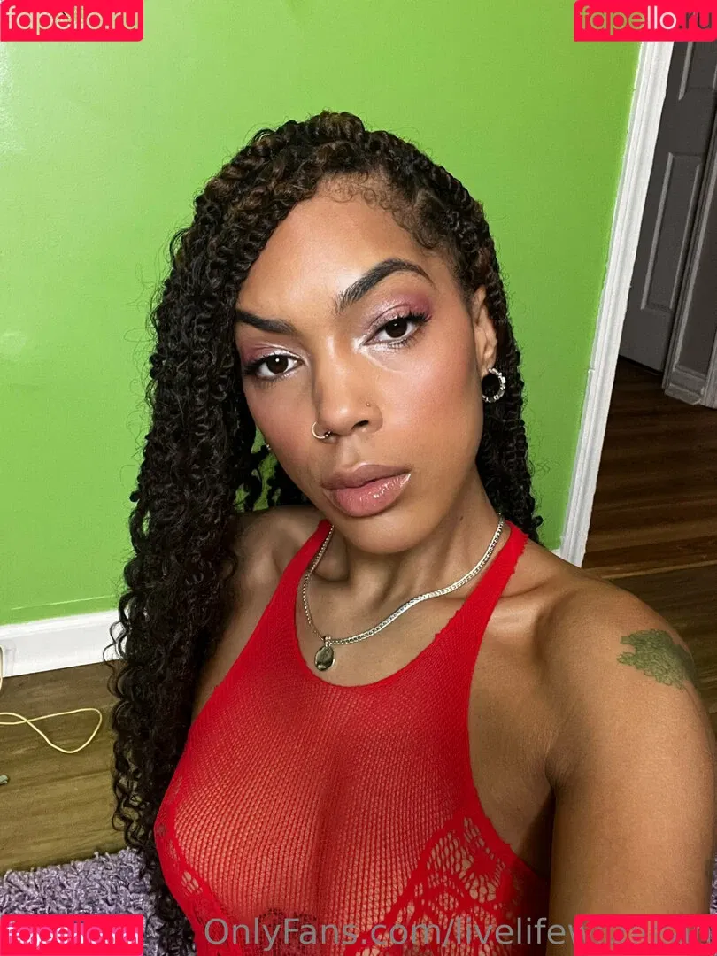 leahsade Onlyfans Photo Gallery 