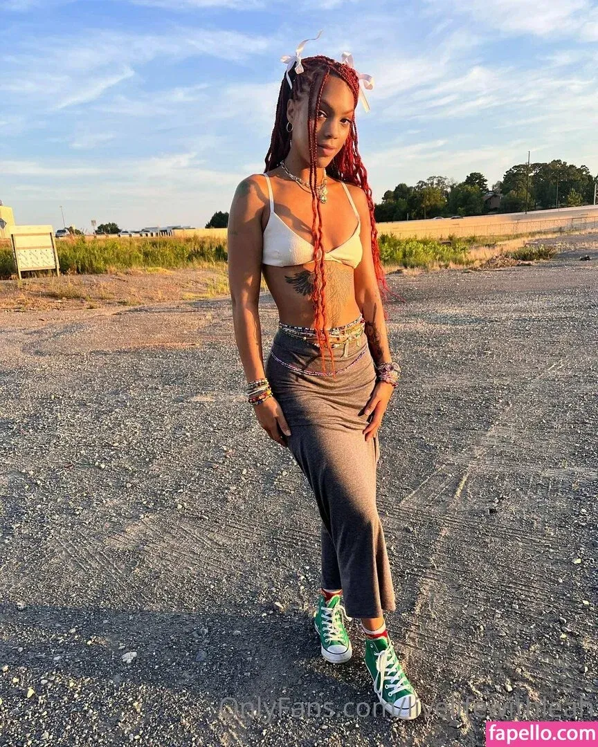 leahsade Onlyfans Photo Gallery 