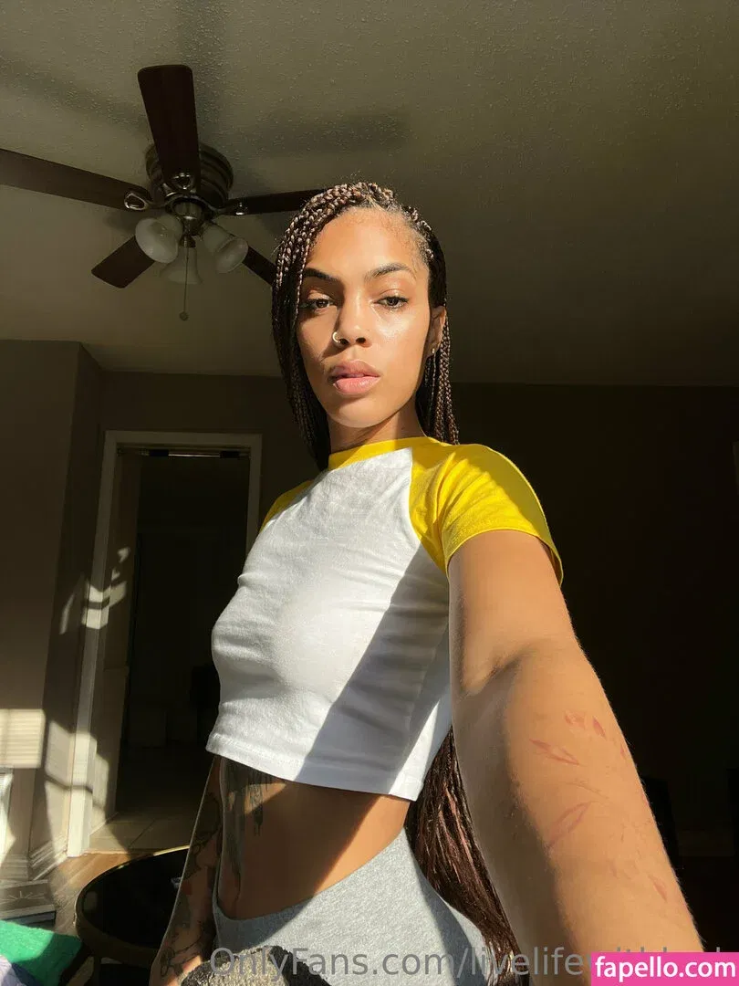 leahsade Onlyfans Photo Gallery 