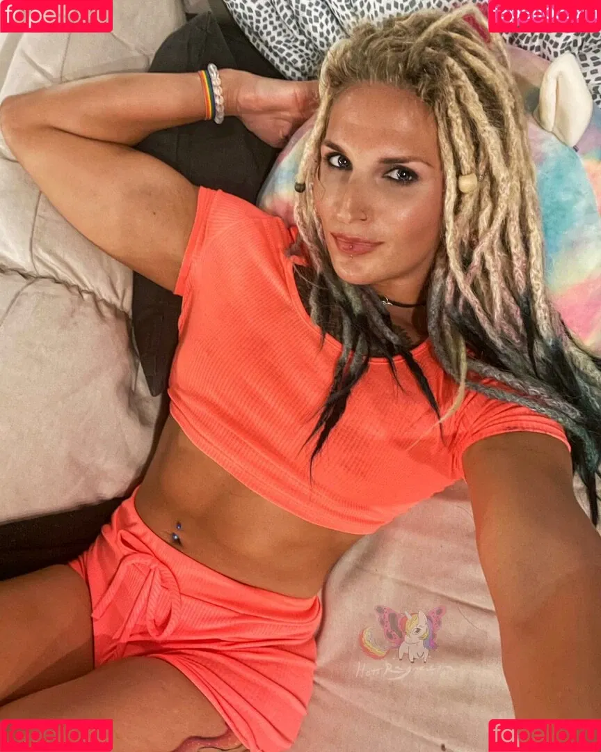 Hottrayne Onlyfans Photo Gallery 