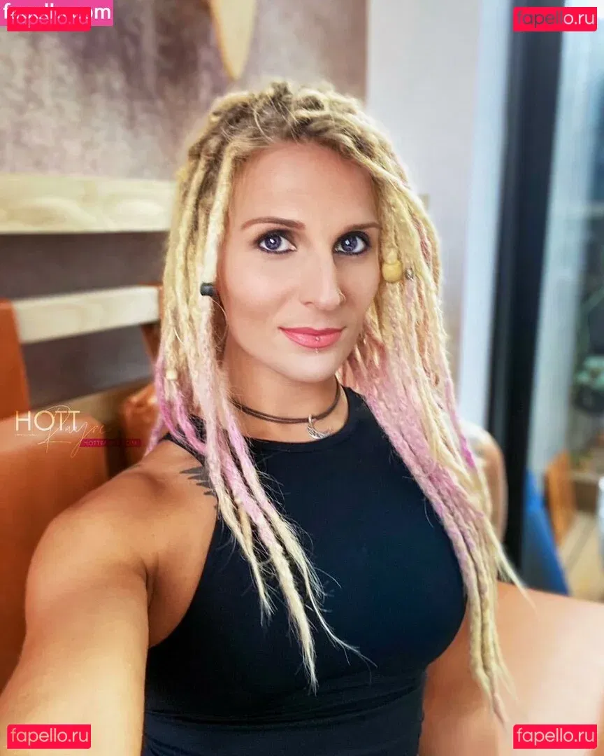 Hottrayne Onlyfans Photo Gallery 