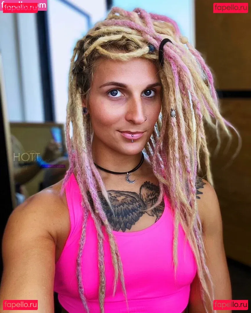 Hottrayne Onlyfans Photo Gallery 