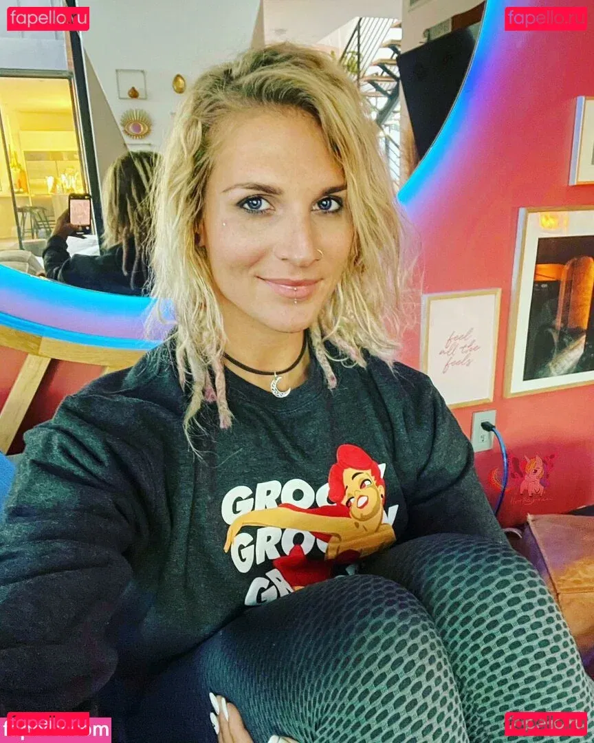 Hottrayne Onlyfans Photo Gallery 