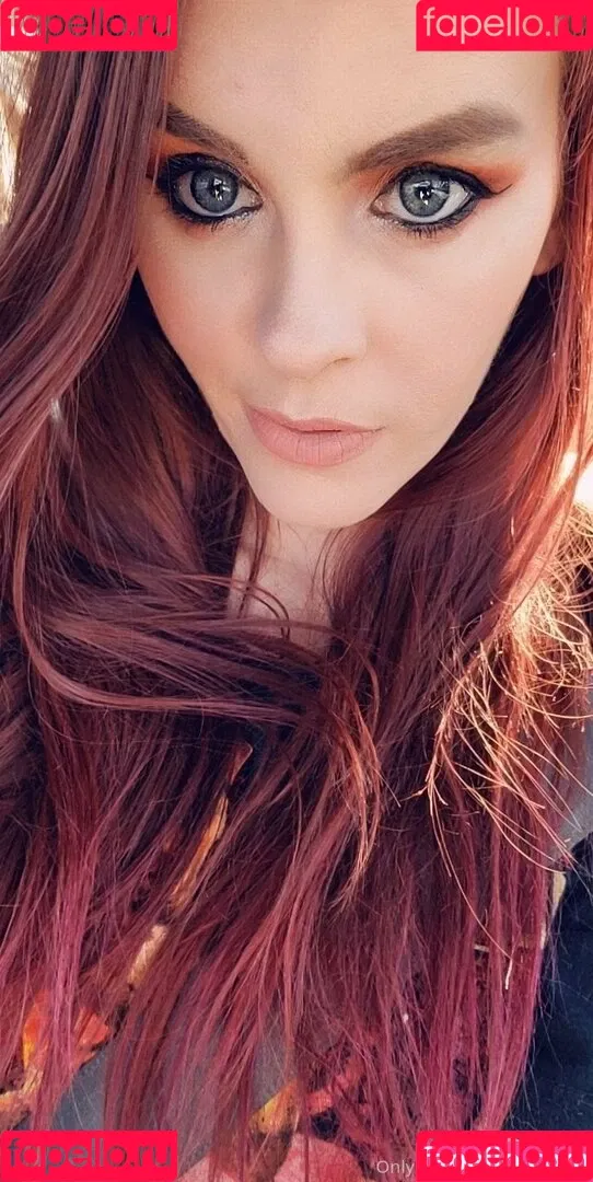 emberskyefree Onlyfans Photo Gallery 