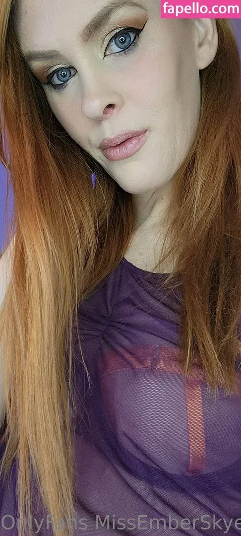 emberskyefree Onlyfans Photo Gallery 