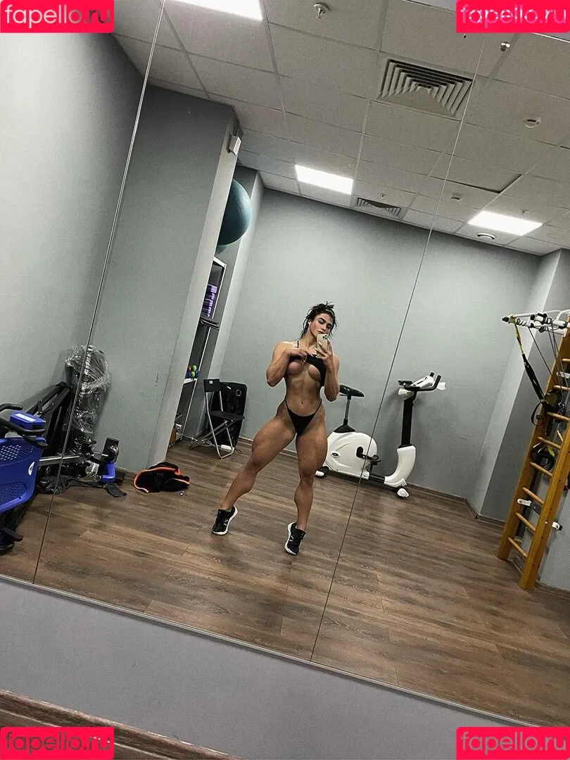 Daria Shuer Onlyfans Photo Gallery 
