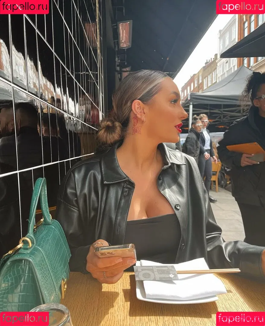 Danielle Tilly Wright Onlyfans Photo Gallery 