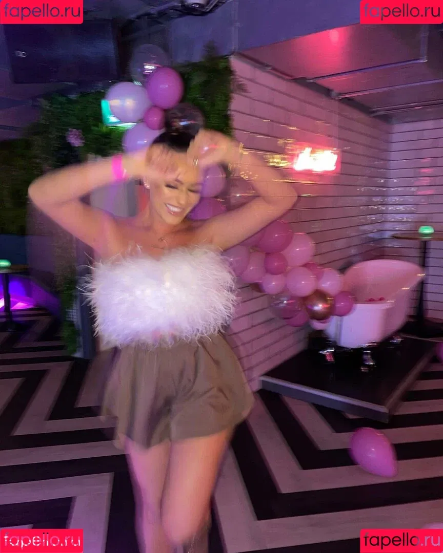 Danielle Tilly Wright Onlyfans Photo Gallery 