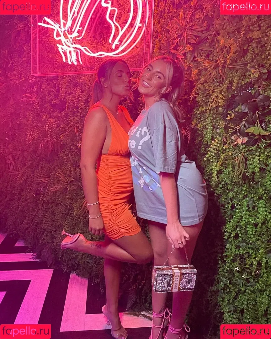 Danielle Tilly Wright Onlyfans Photo Gallery 