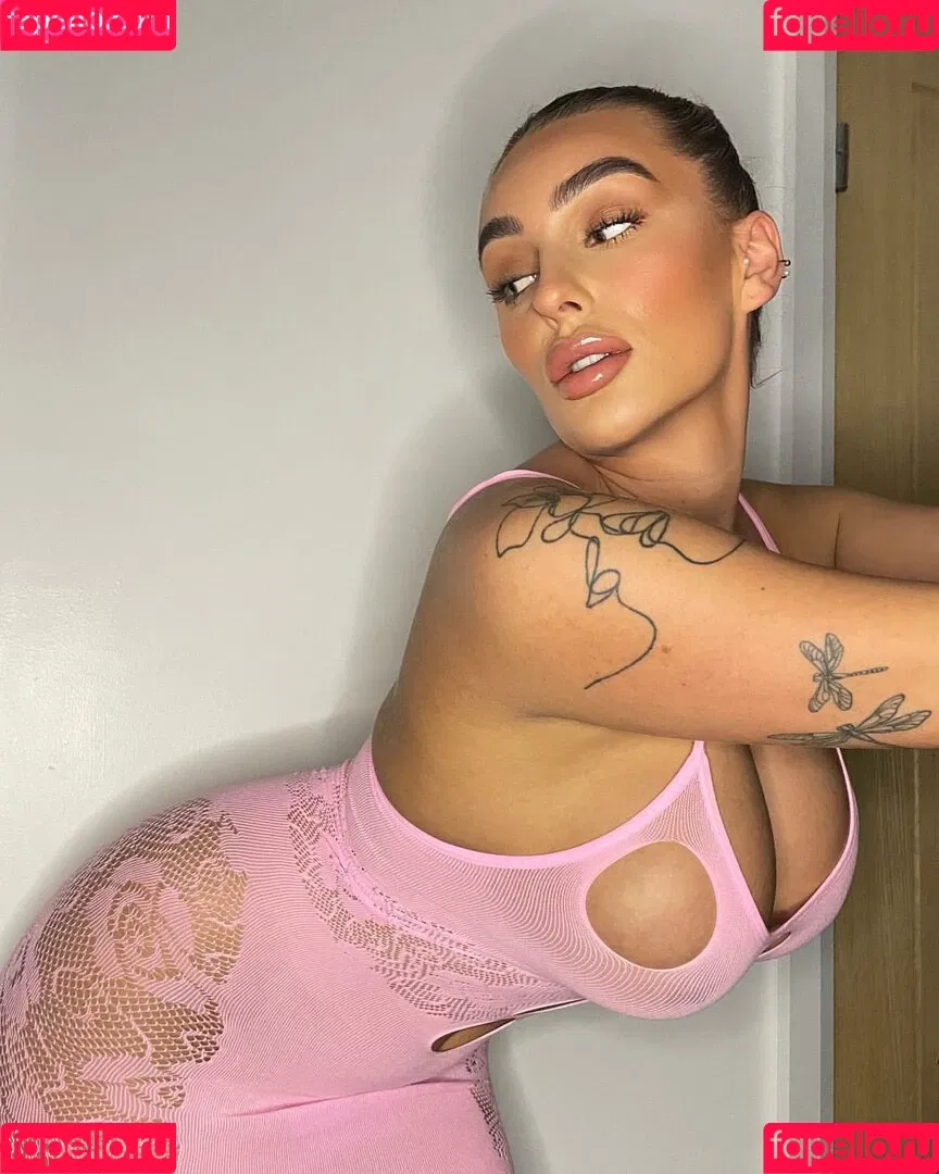 Danielle Tilly Wright Onlyfans Photo Gallery 