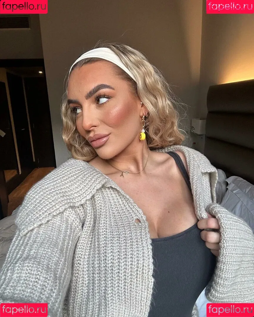 Danielle Tilly Wright Onlyfans Photo Gallery 