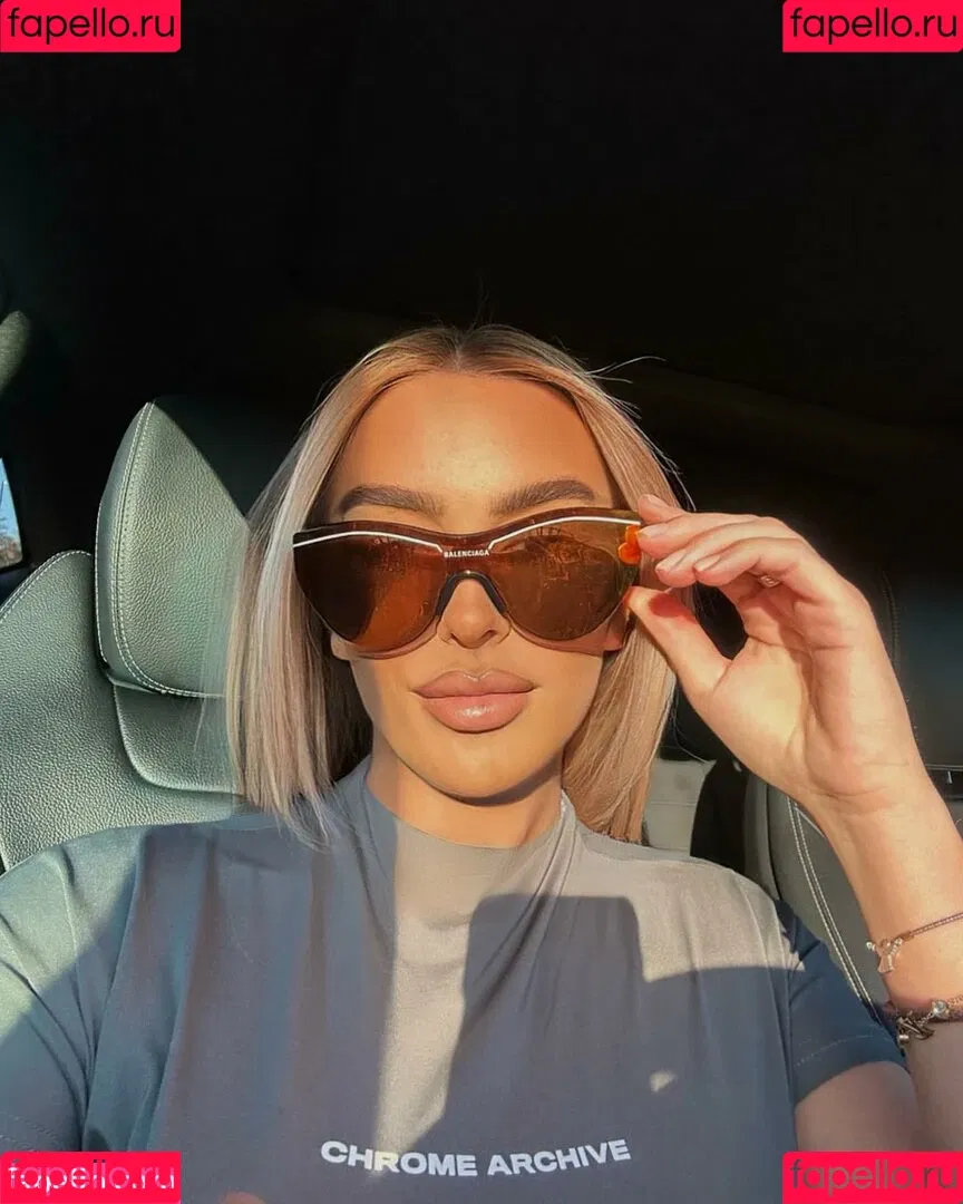 Danielle Tilly Wright Onlyfans Photo Gallery 