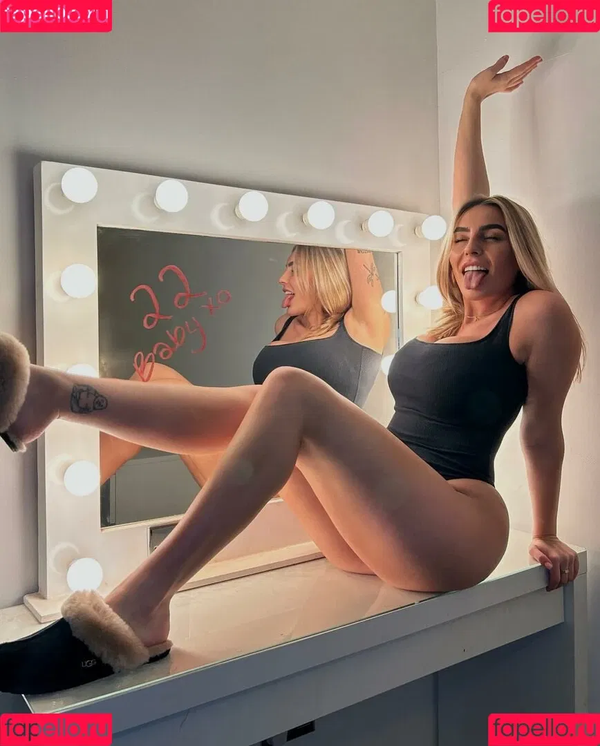 Danielle Tilly Wright Onlyfans Photo Gallery 