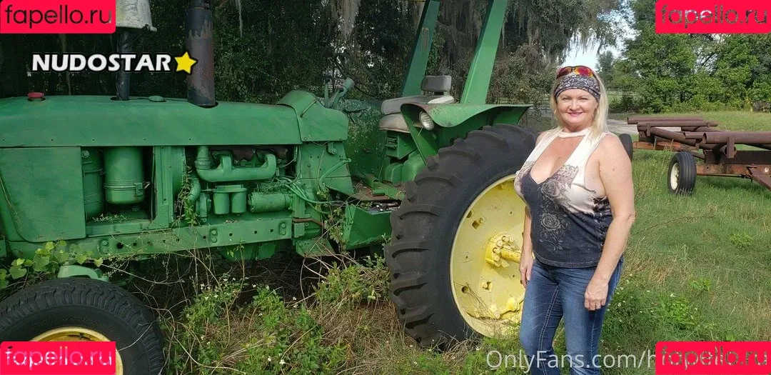 hotwifetara Onlyfans Photo Gallery 