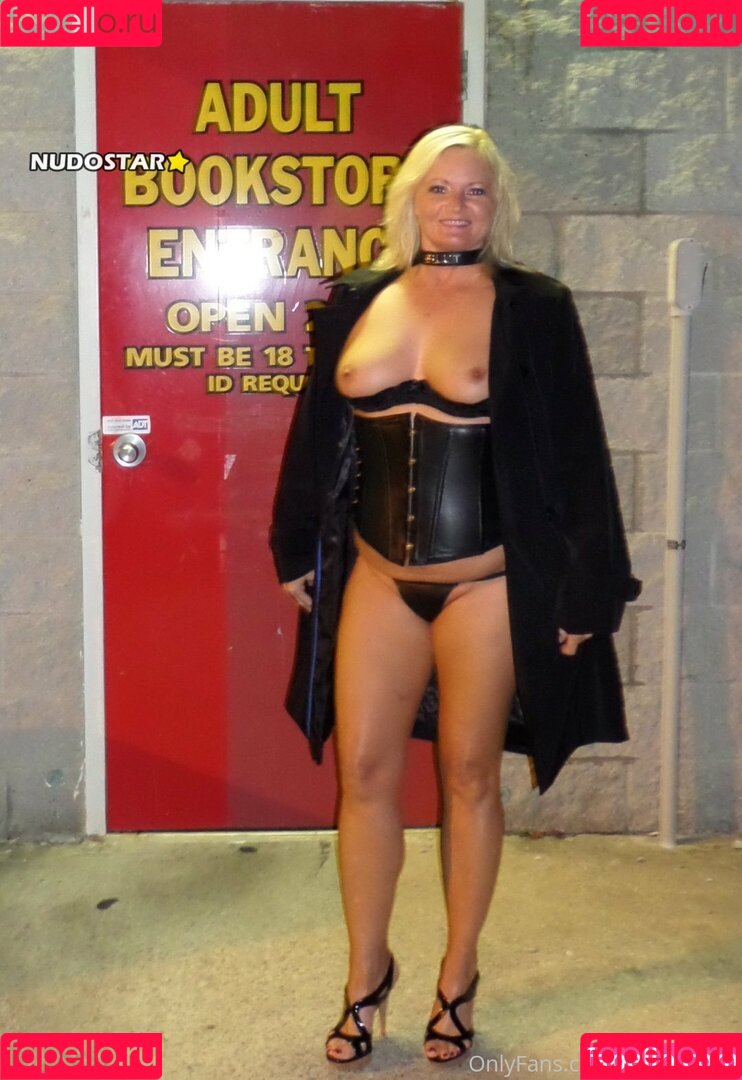 hotwifetara Onlyfans Photo Gallery 