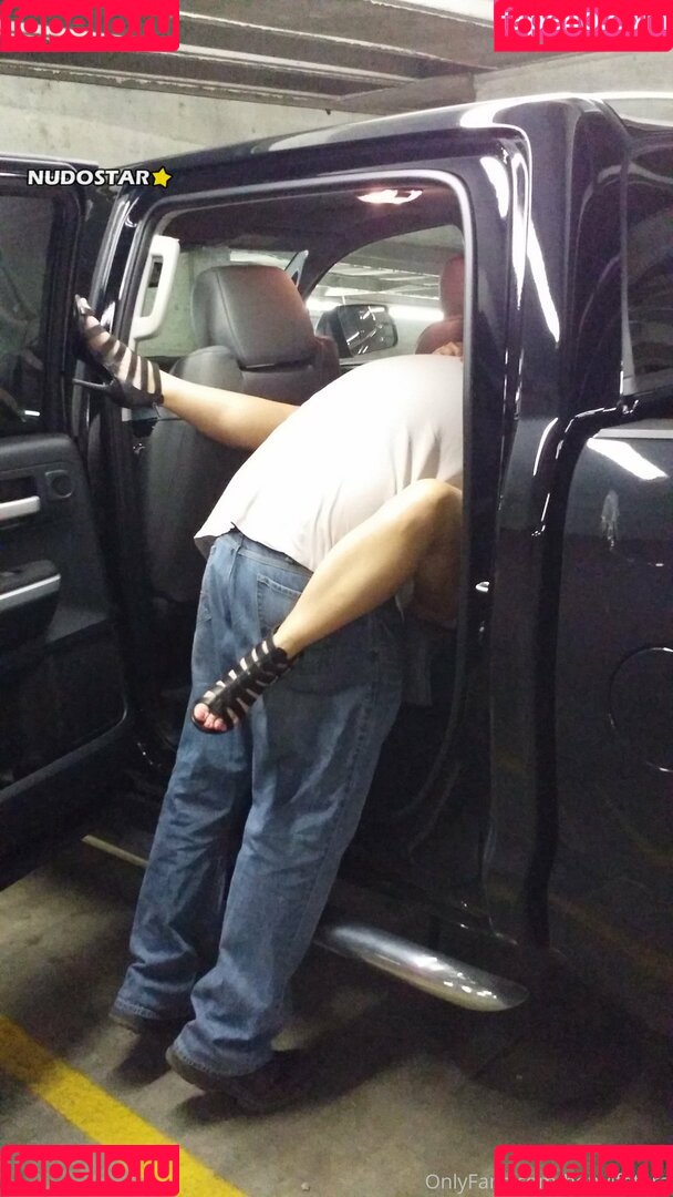 hotwifetara Onlyfans Photo Gallery 