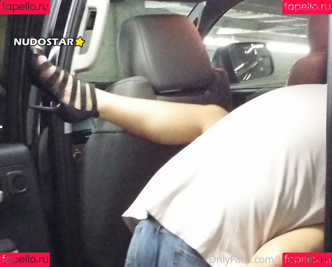 hotwifetara Onlyfans Photo Gallery 