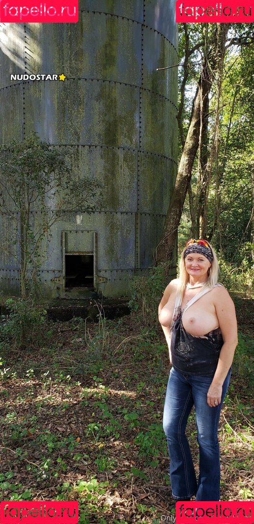 hotwifetara Onlyfans Photo Gallery 