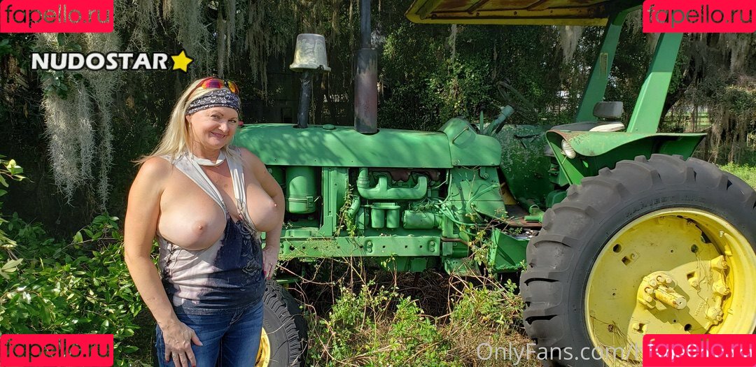 hotwifetara Onlyfans Photo Gallery 