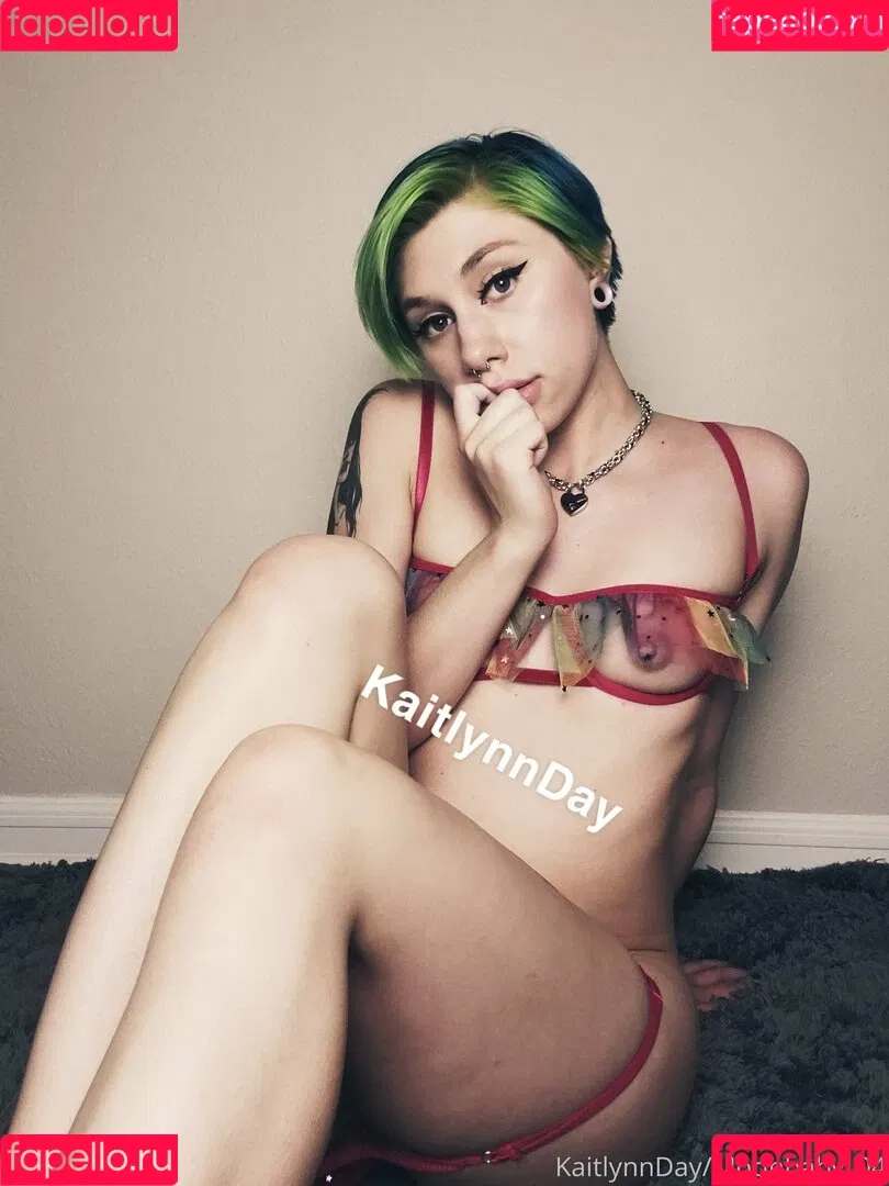moonbabyfuxk Onlyfans Photo Gallery 