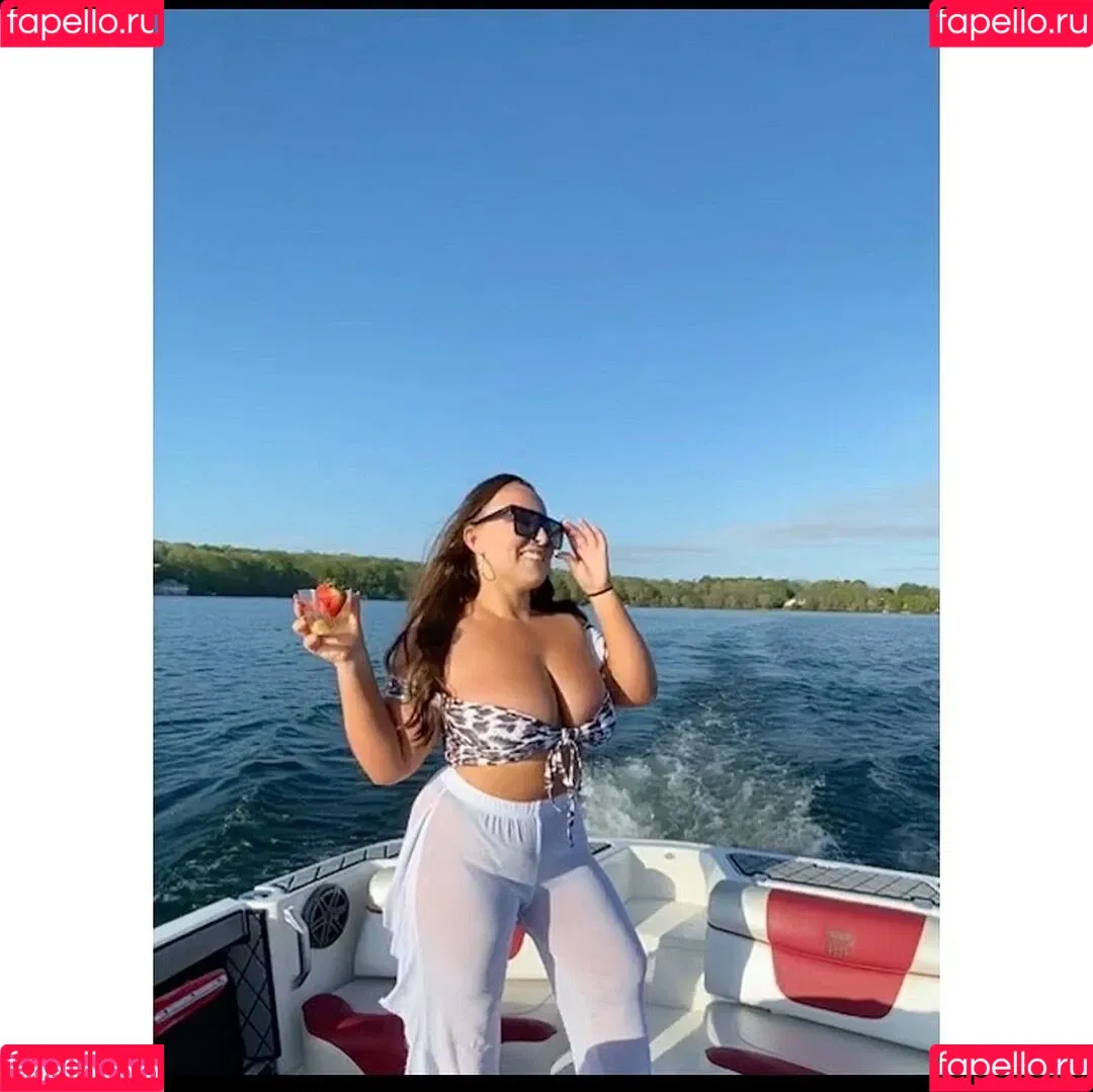 Lizzy Maguire Onlyfans Photo Gallery 