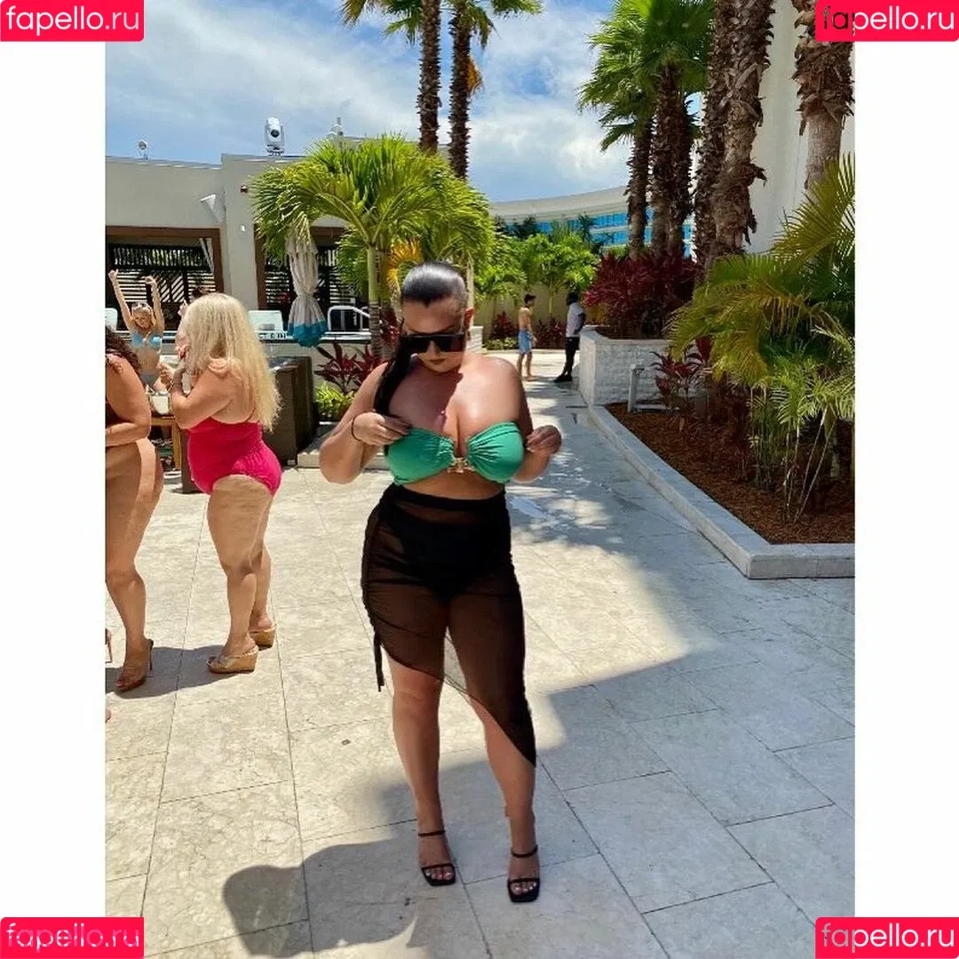 Lizzy Maguire Onlyfans Photo Gallery 