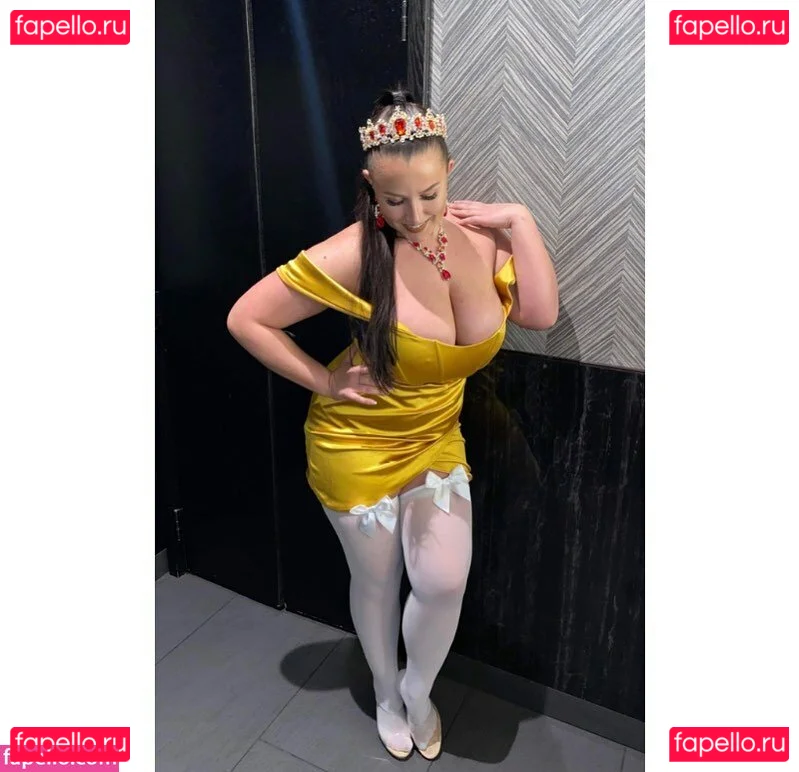 Lizzy Maguire Onlyfans Photo Gallery 