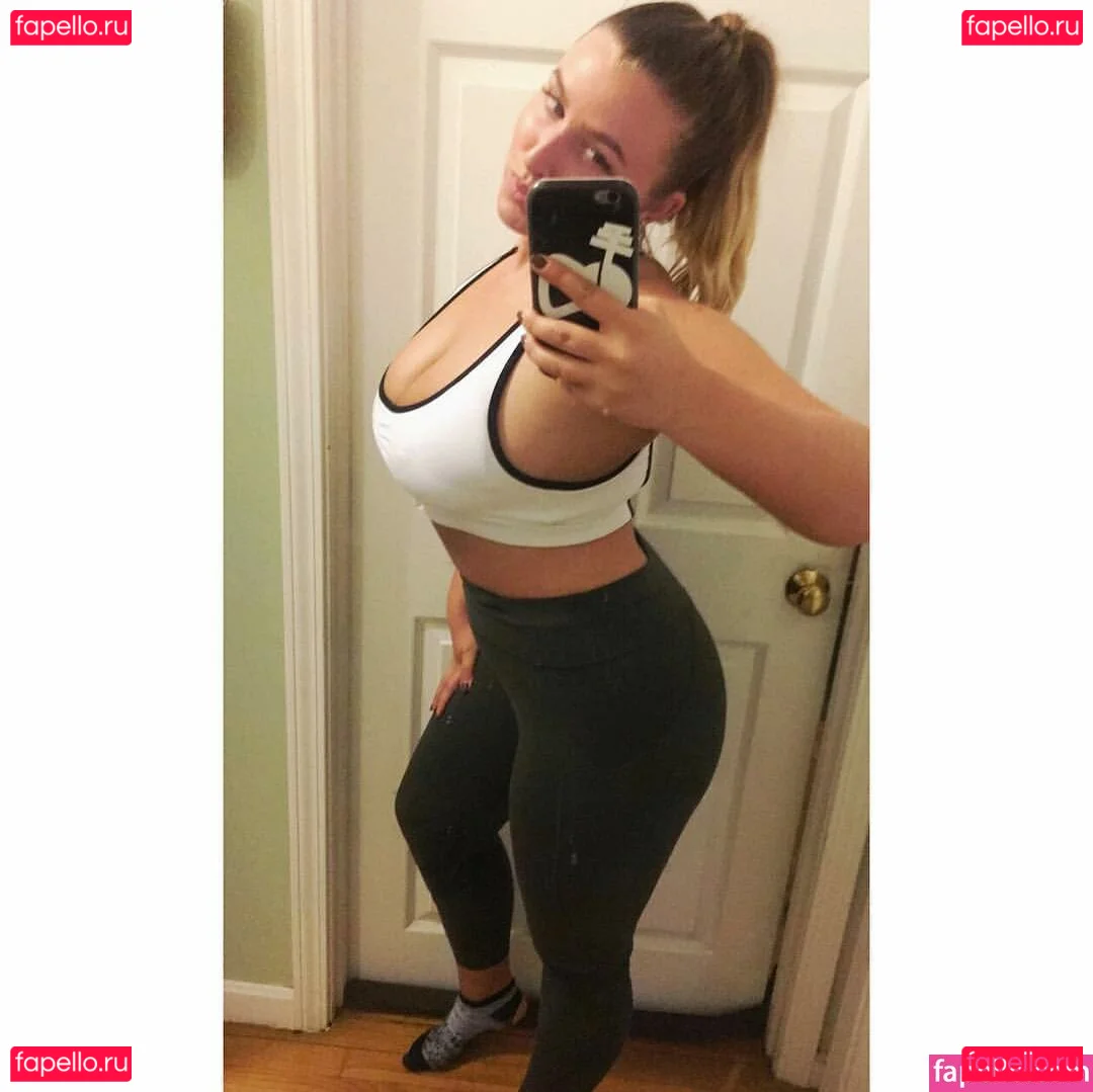 Lizzy Maguire Onlyfans Photo Gallery 