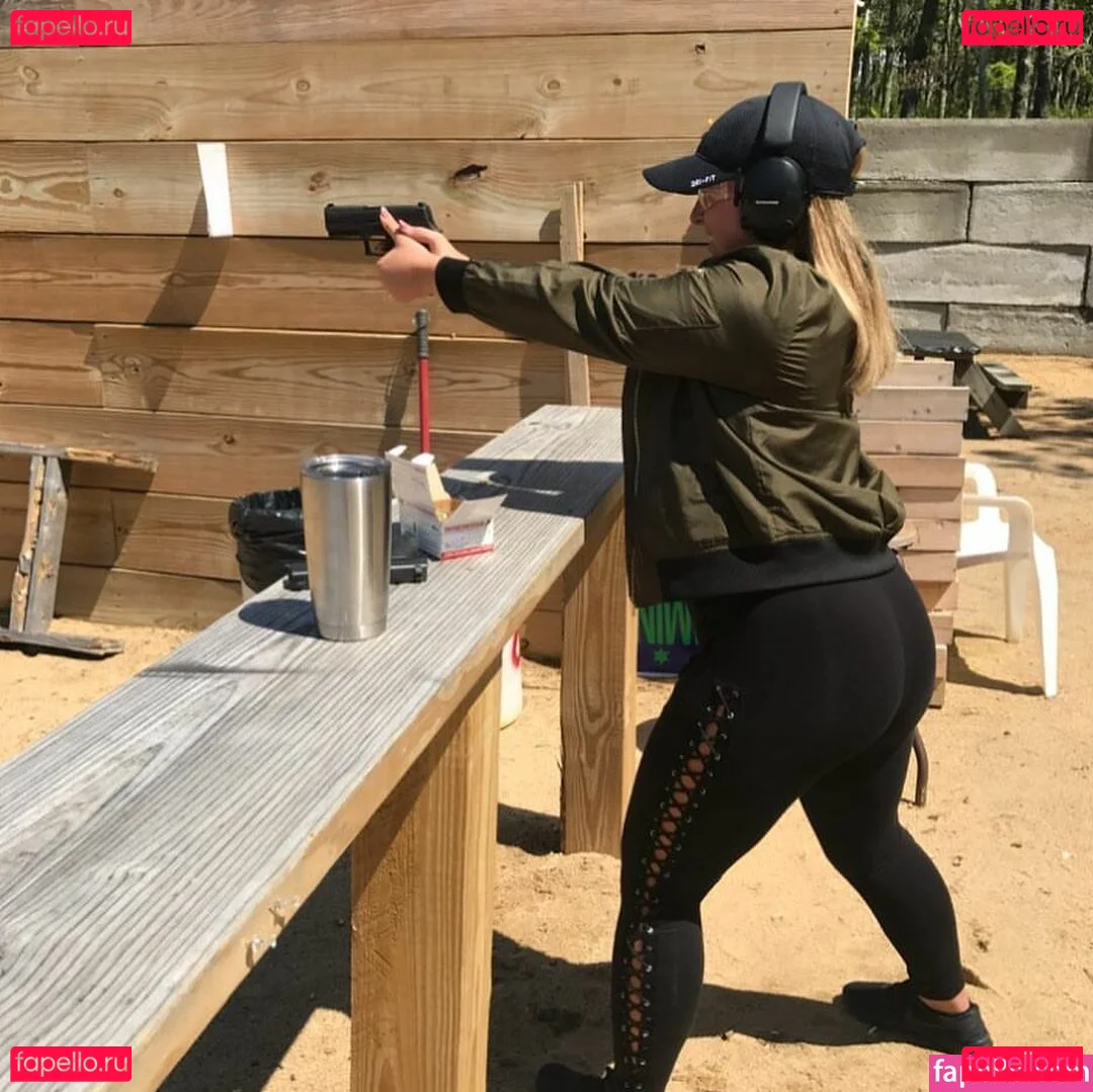 Lizzy Maguire Onlyfans Photo Gallery 