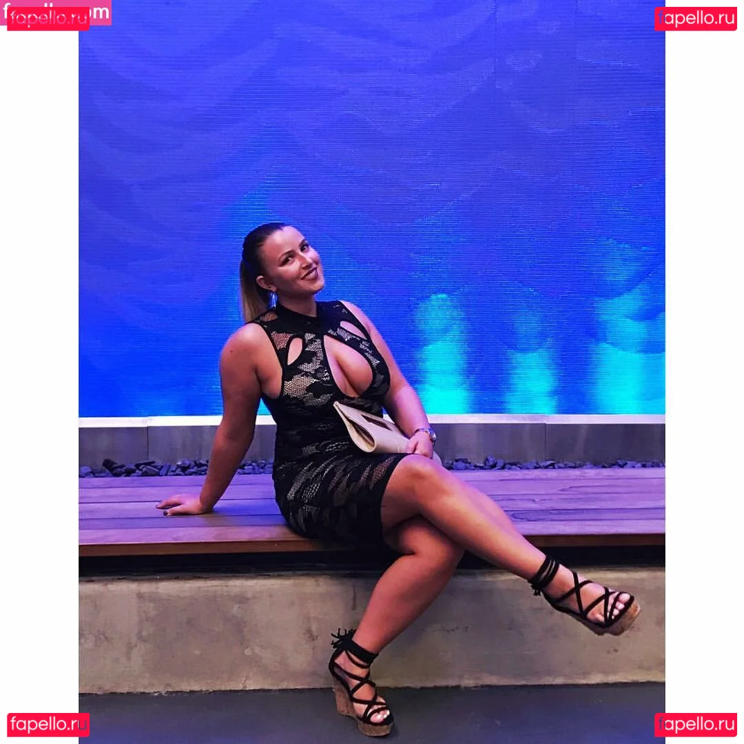 Lizzy Maguire Onlyfans Photo Gallery 