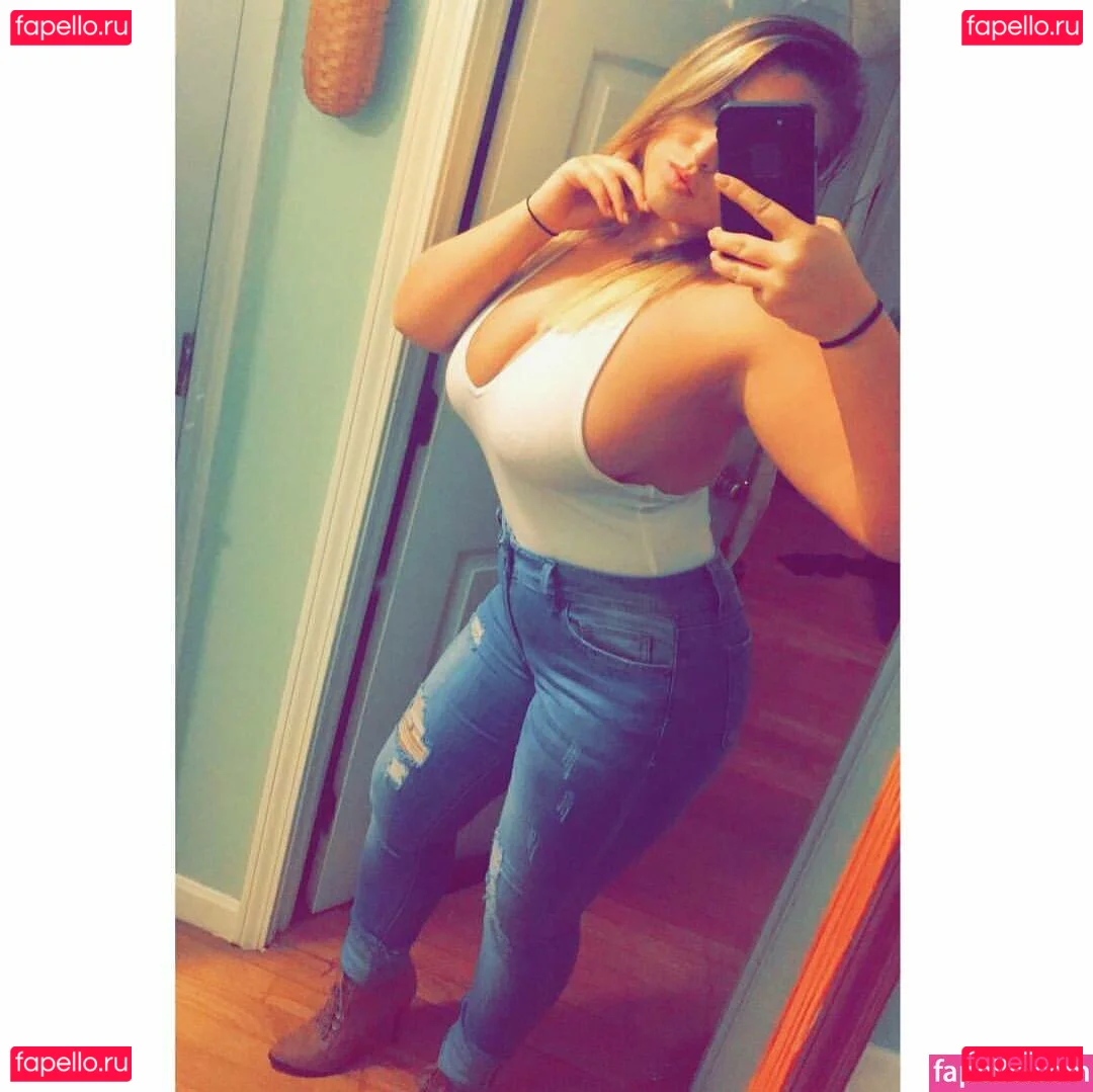 Lizzy Maguire Onlyfans Photo Gallery 