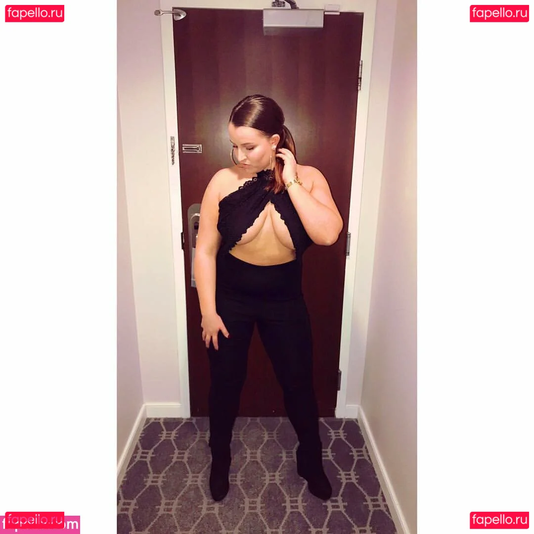 Lizzy Maguire Onlyfans Photo Gallery 