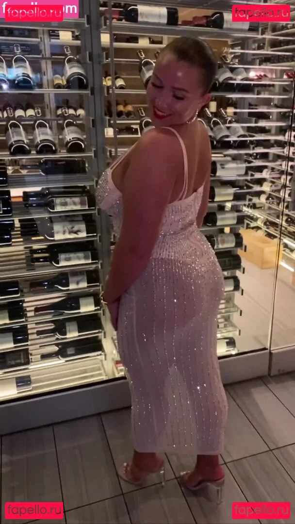 Lizzy Maguire Onlyfans Photo Gallery 