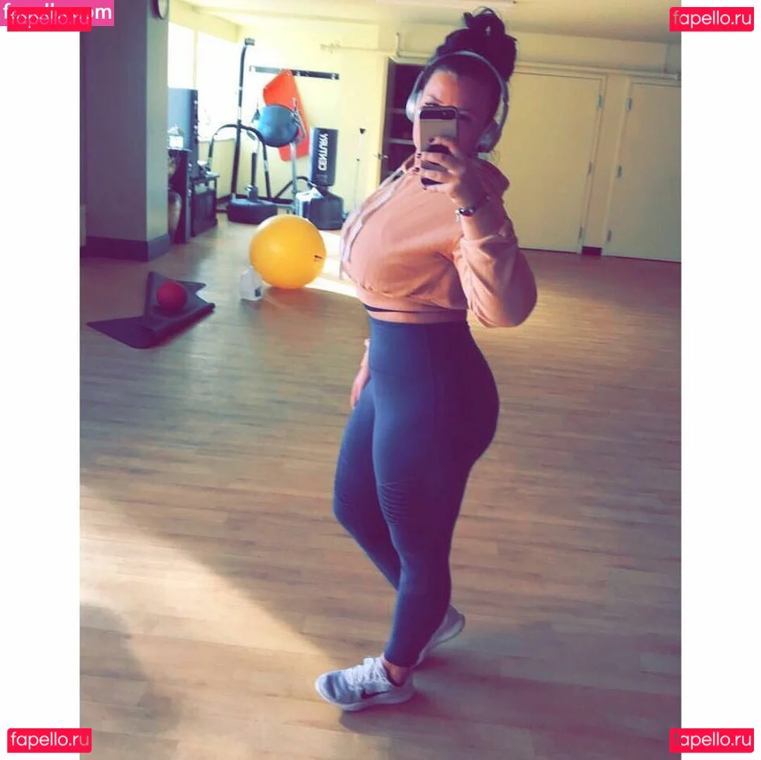 Lizzy Maguire Onlyfans Photo Gallery 