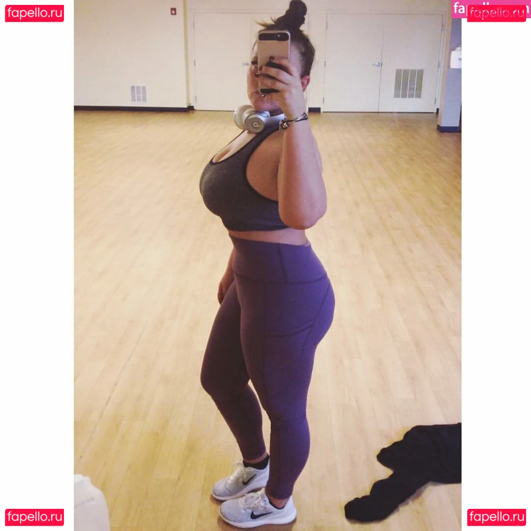 Lizzy Maguire Onlyfans Photo Gallery 