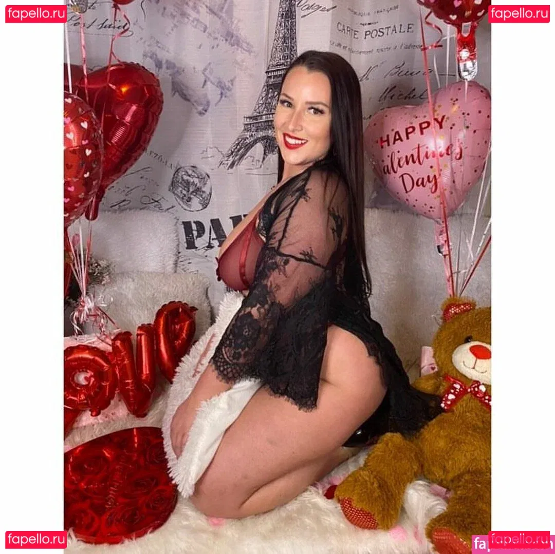 Lizzy Maguire Onlyfans Photo Gallery 