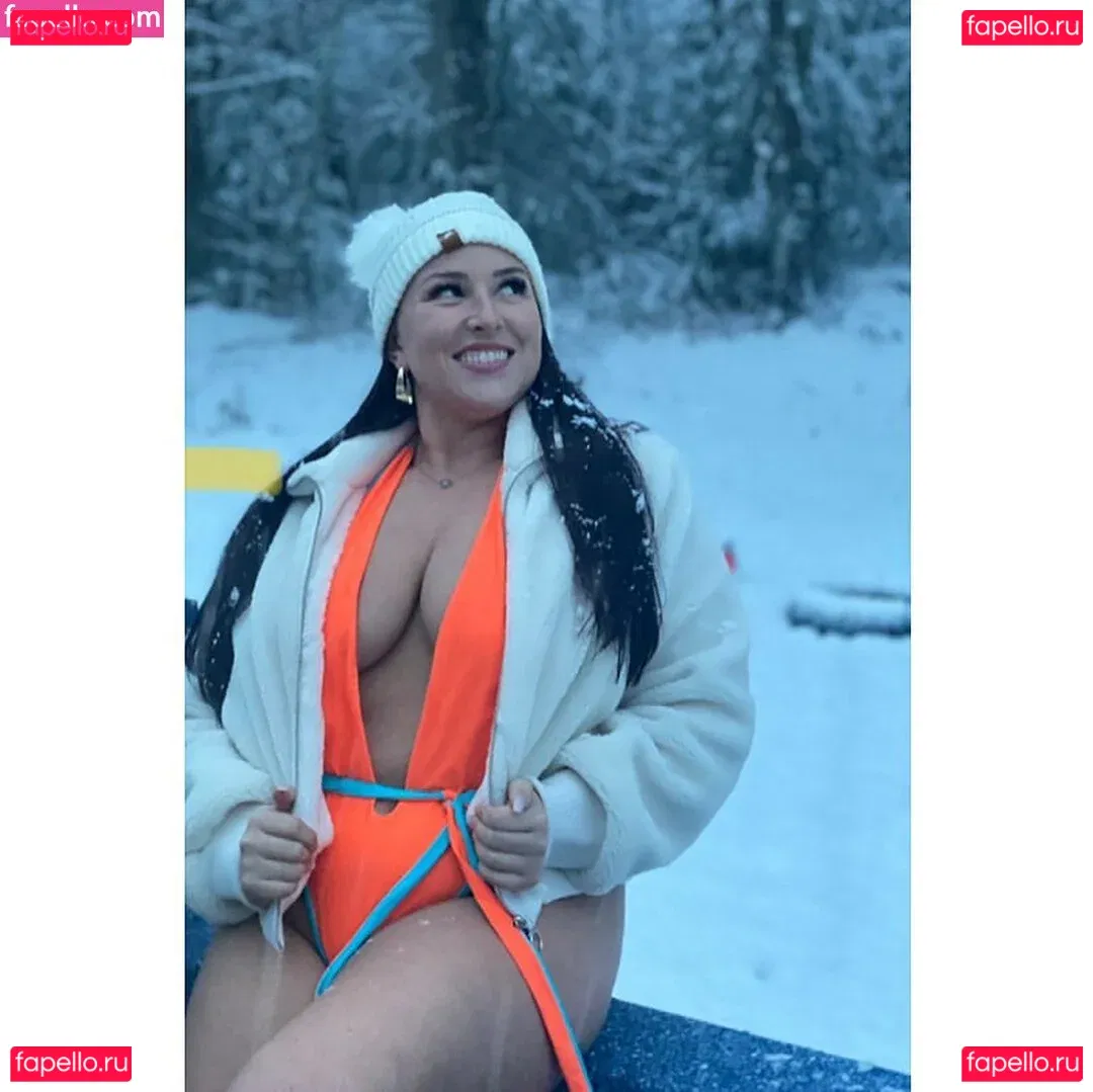 Lizzy Maguire Onlyfans Photo Gallery 